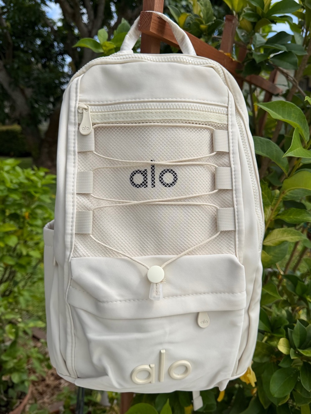 ALO Yoga Cream/Off-White Backpack